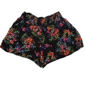 La Classe Couture Black Floral Smocked Waist Shorts Womens M Boho summer travel